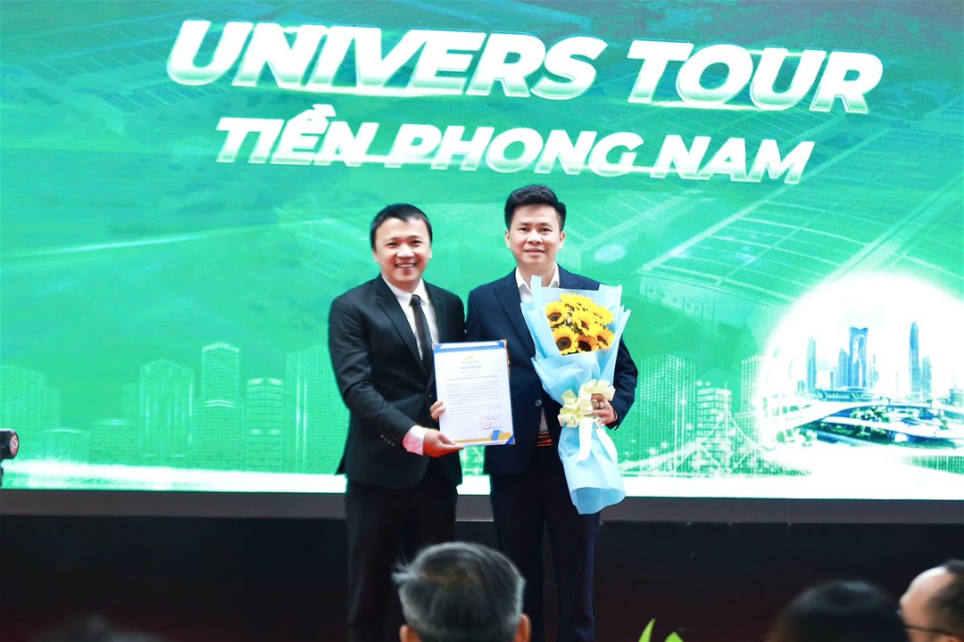 Ông Phạm Hồng Tuấn - Phó Giám đốc Kinh doanh, Công ty CP Nhựa Thiếu niên Tiền Phong phía Nam.